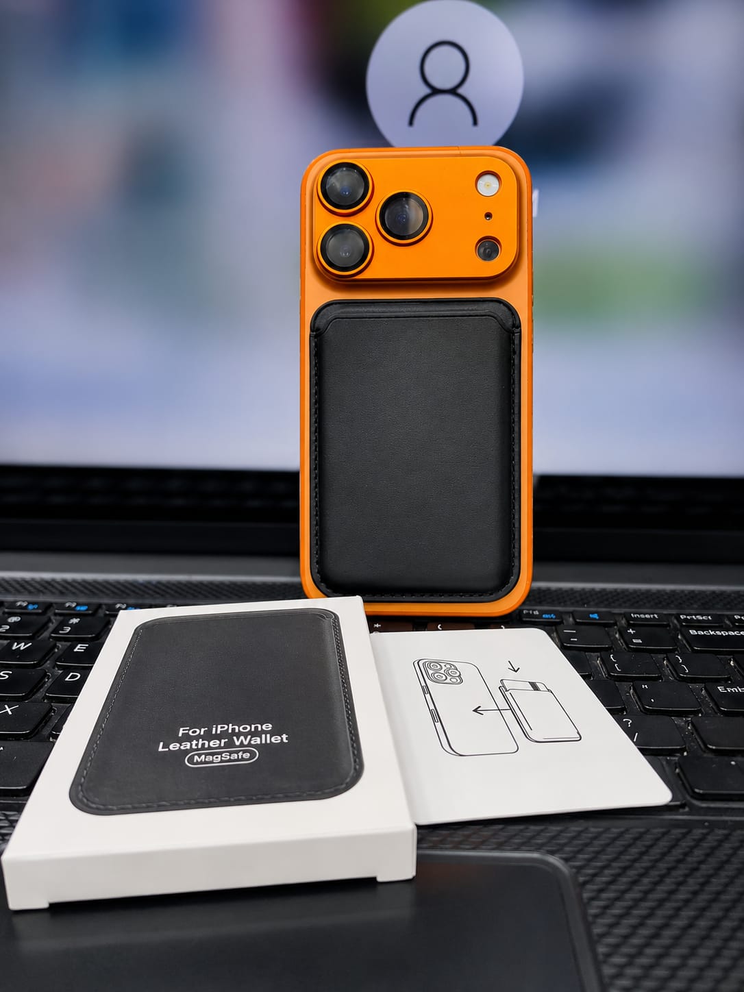 Apple Carbon leather wallet megsafe